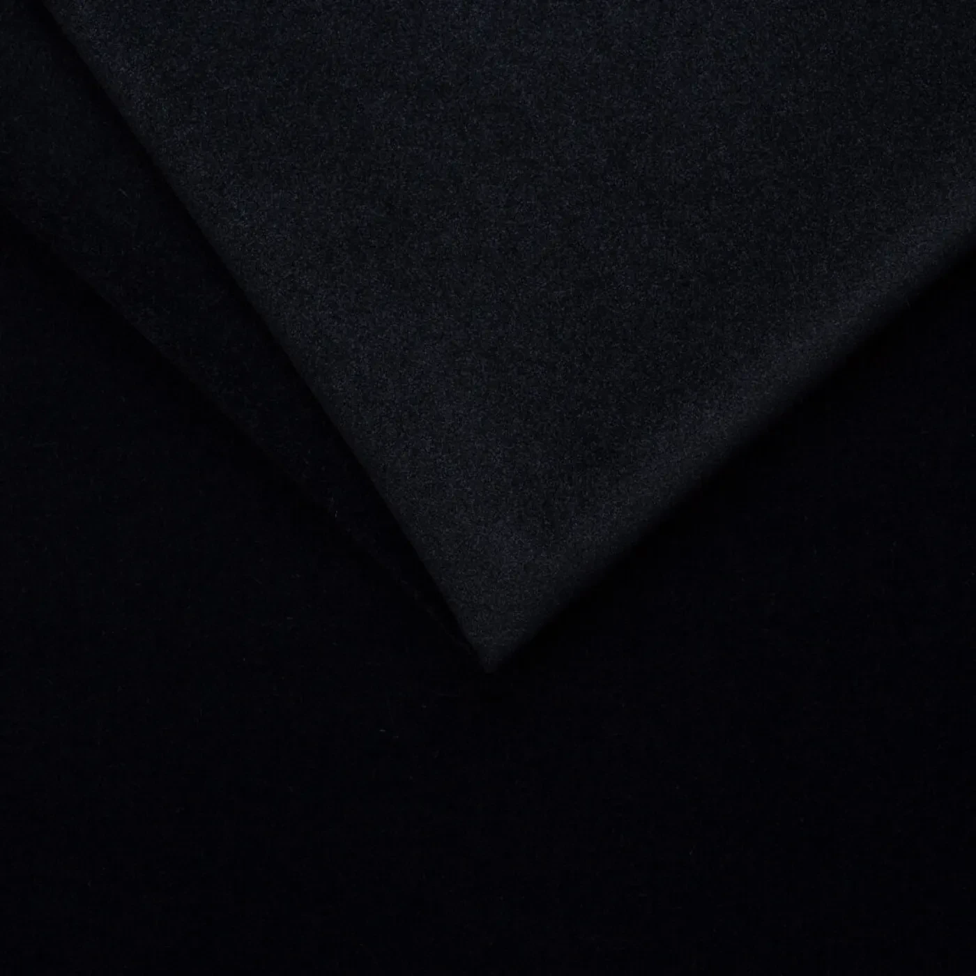 Royal Velvet 22 Black