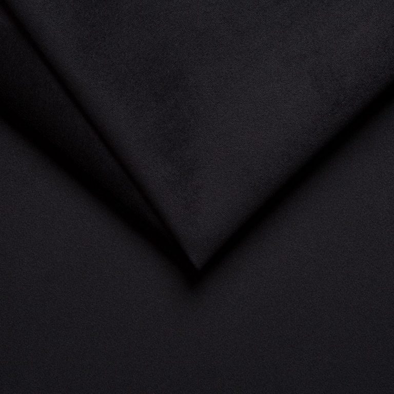 Laura 16 Black