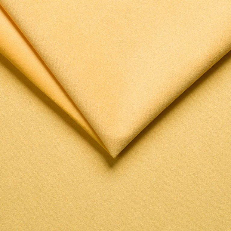 Laura 18 Yellow