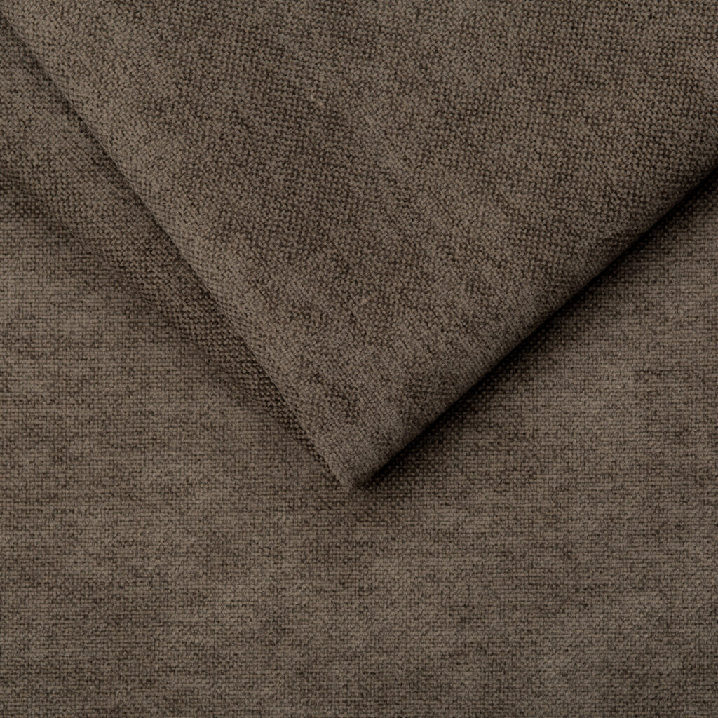 Mistral 06 Mink
